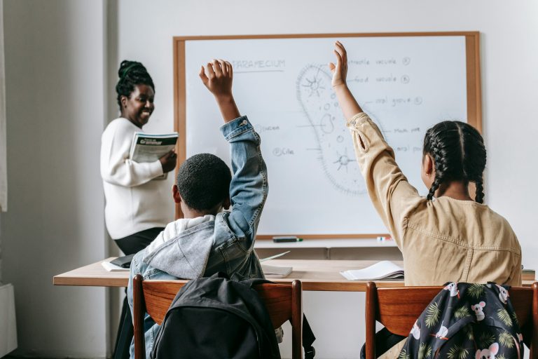 Comment ajouter un élève multiclasse?